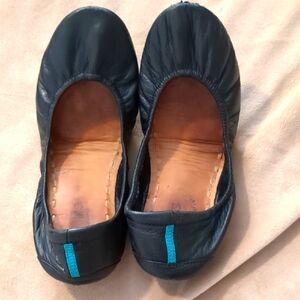 Tikes in black size 9